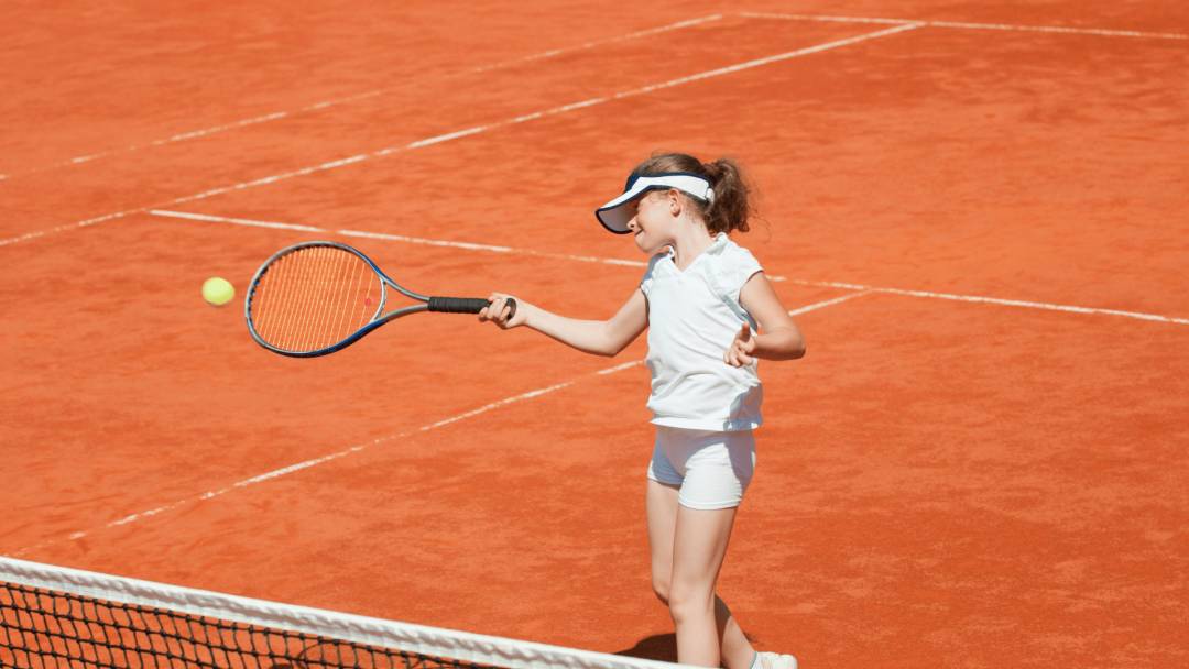  Παιχνίδι στόχου για παιδιά: το κουτί του forehand