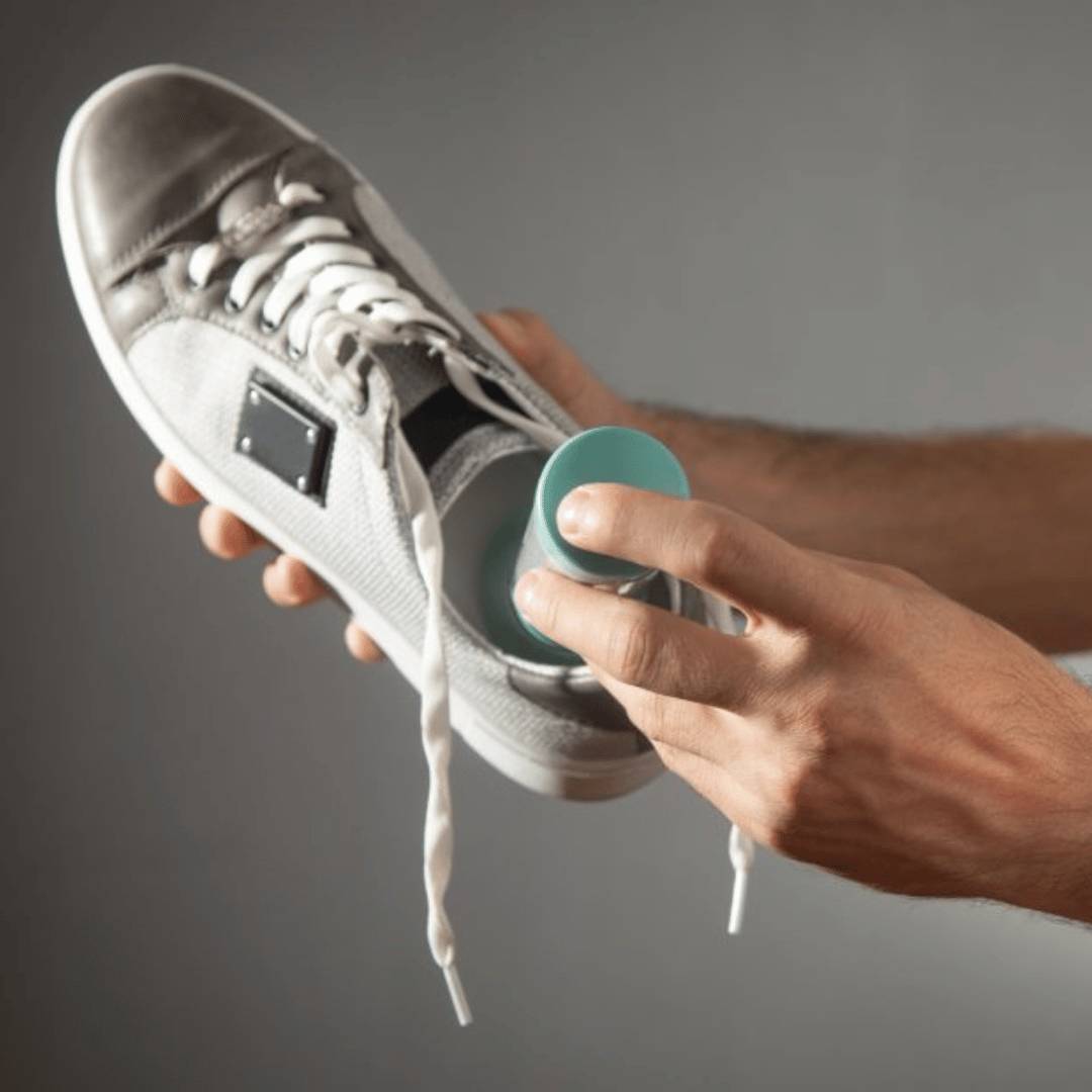Πώς να κάνετε τα αθλητικά σας να μυρίζουν σαν καινούργια! 👟✨