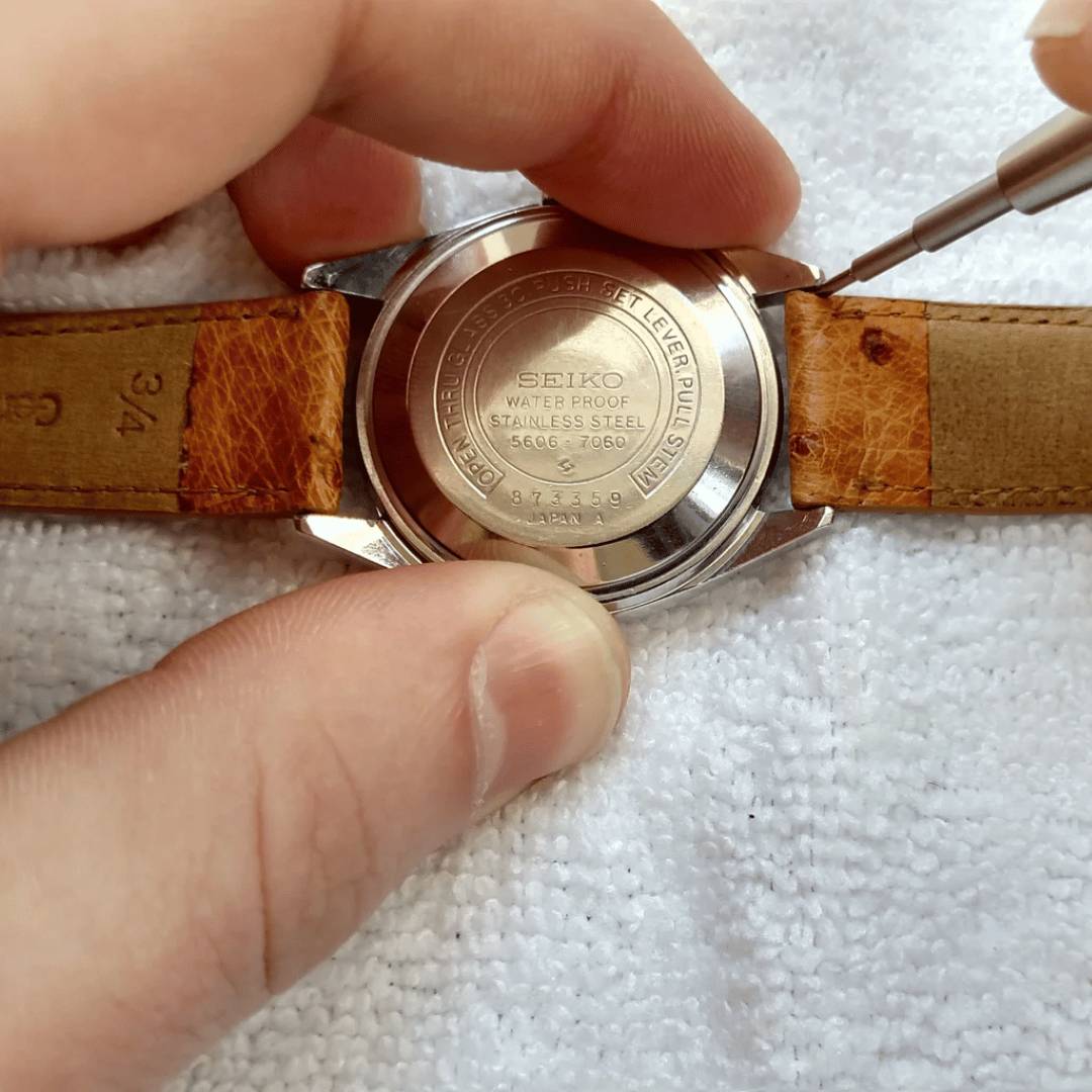 Φθαρμένο λουράκι ρολογιού; Το αλλάζουμε! ⌚🛠️