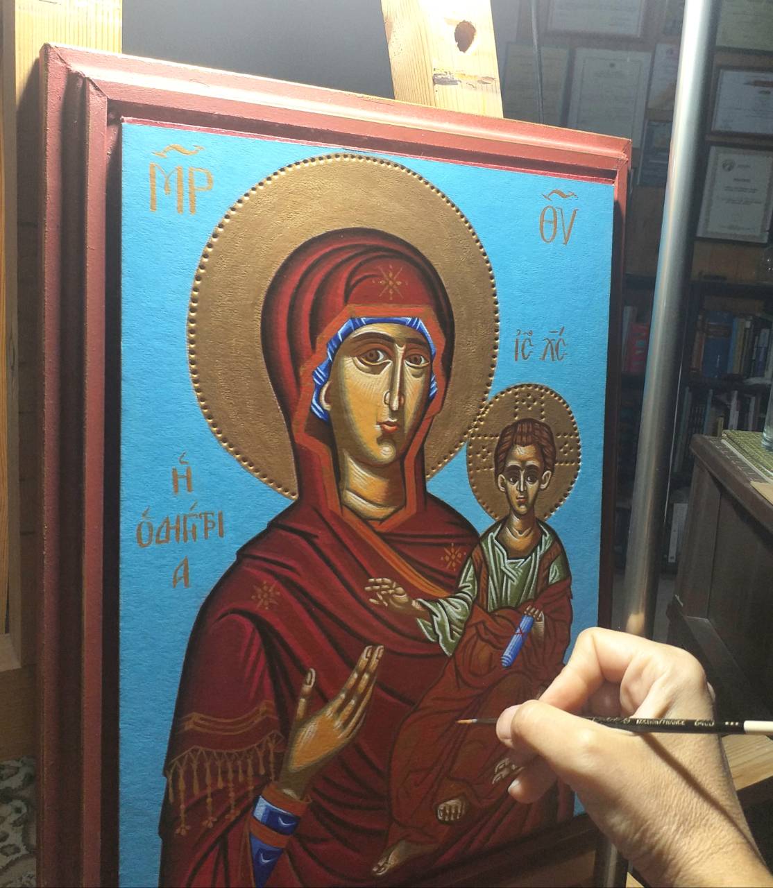 Αγιογράφηση σε κάθε στάδιο: Η τέχνη της Ιλόνας Νοβγκοροντόβα αποκαλύπτεται μπροστά στα μάτια σας