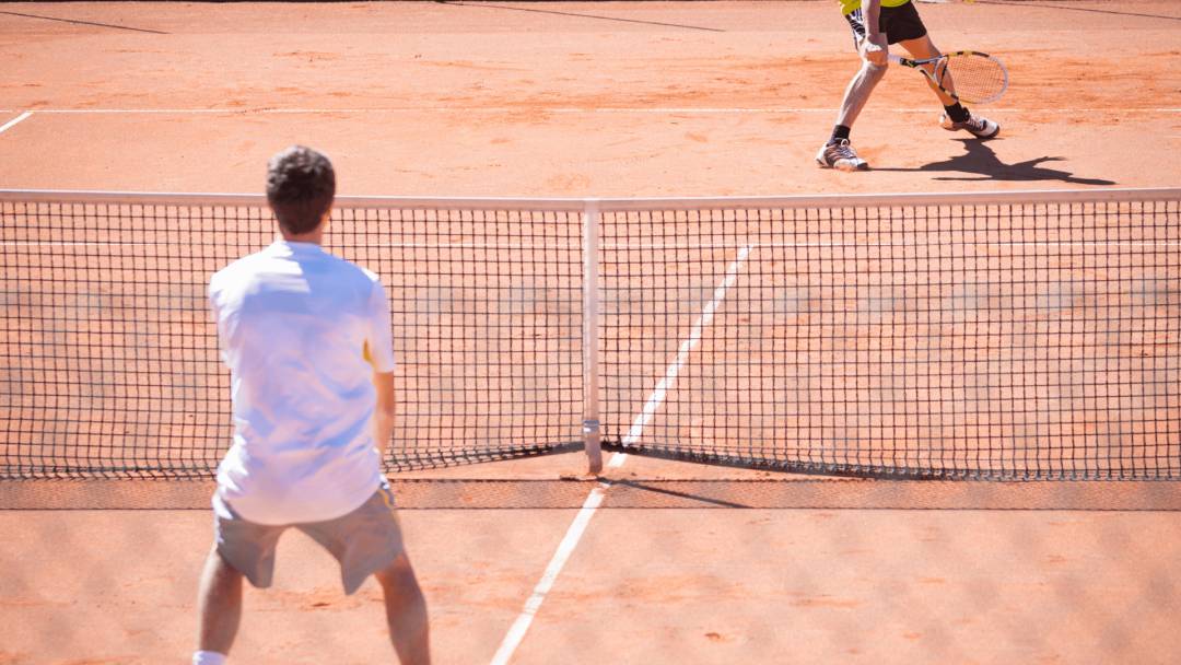 Πώς να δουλέψεις volley με έλεγχο, όχι βιασύνη