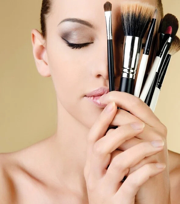 Ανακαλύψτε το ιδανικό μακιγιάζ για κάθε περίσταση